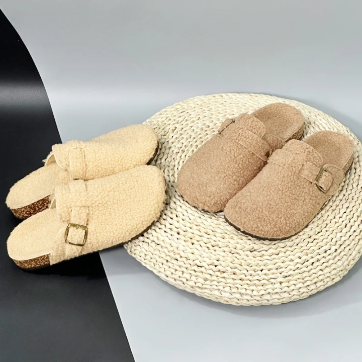 TedFlops – fluffy teddy slippers voor binnen & buiten Khaki